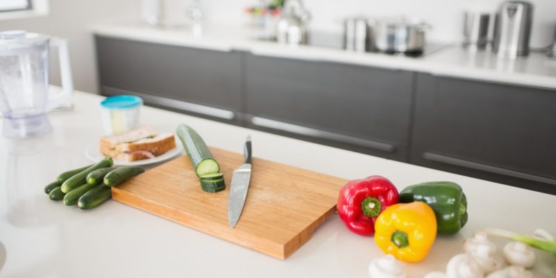 Avuksi keittiösaarekkeen suunnitteluun – jopa kaksi kertaa suurempi työtaso!